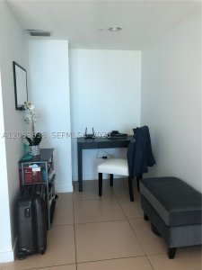 Aluguel de apartamento no Aston Martin Residences L-608