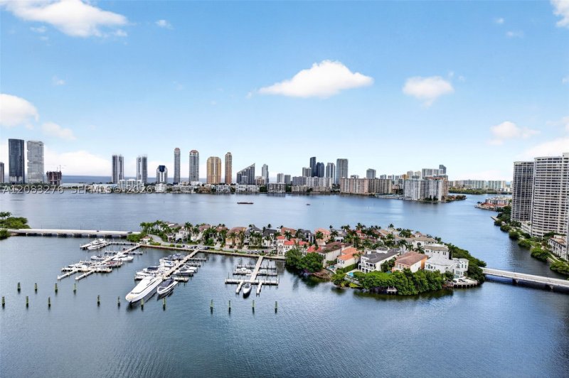 Condo for sale at 7000 Williams Island 2406
