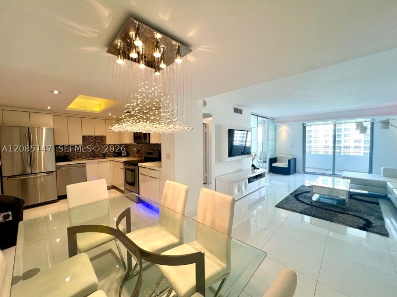 Apartment for rent at Oceanside Plaza 9Y