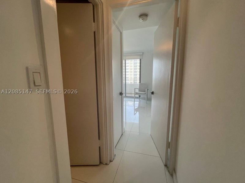 Apartment for rent at Oceanside Plaza 9Y