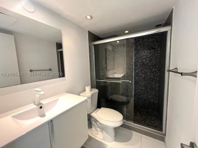 Aluguel de apartamento no Oceanside Plaza 9Y