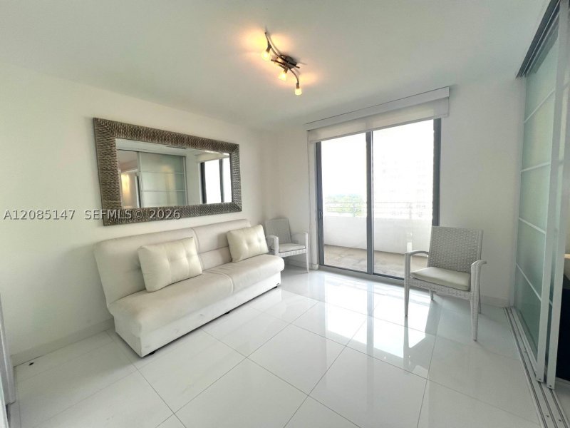 Apartment for rent at Oceanside Plaza 9Y