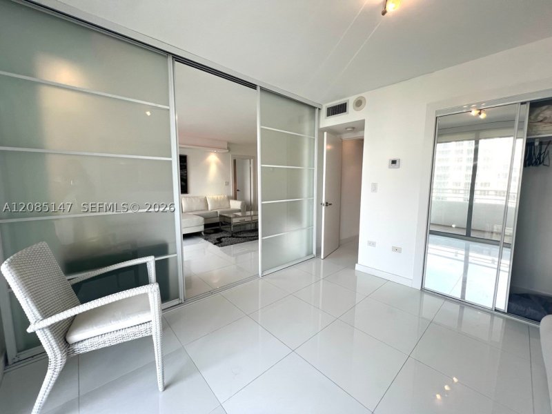 Apartment for rent at Oceanside Plaza 9Y