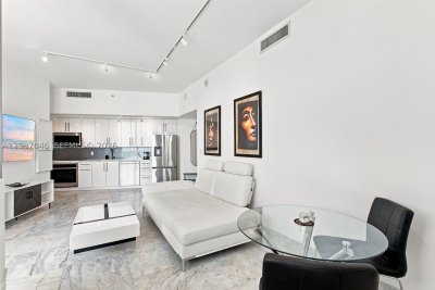Aluguel de apartamento no Mint at Riverfront 5106
