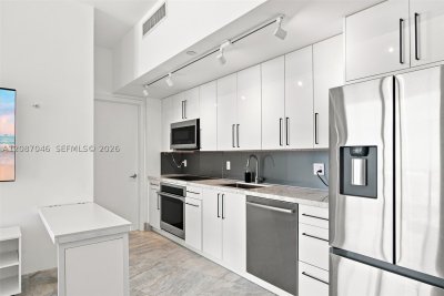 Aluguel de apartamento no Mint at Riverfront 5106