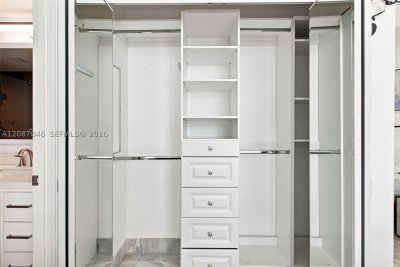 Aluguel de apartamento no Mint at Riverfront 5106