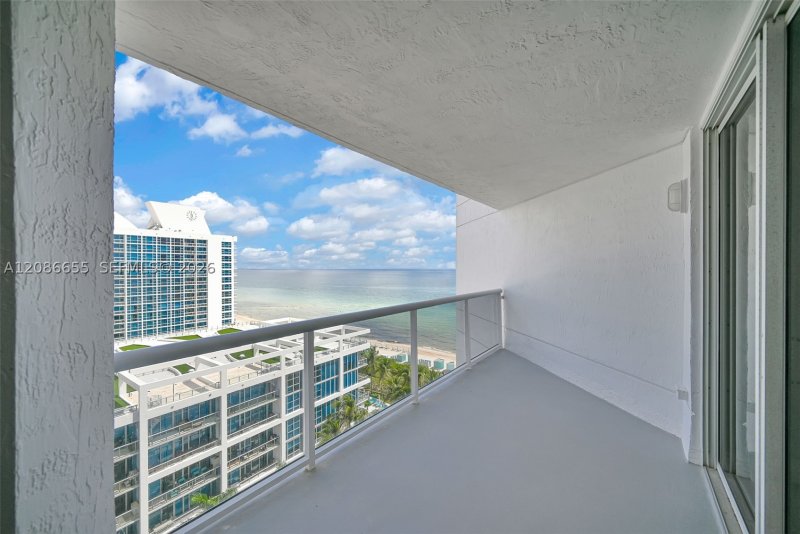 Apartment for rent at The Sterling 1403