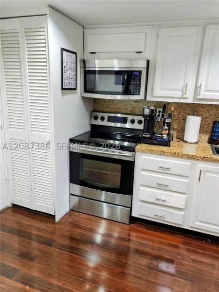 Apartment for rent at Brickell Bay Club 2814