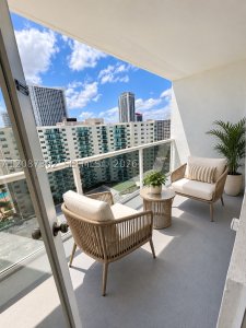 Comprar apartamento no Sea Air Towers 1606