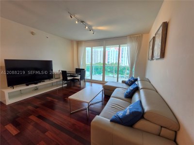 Comprar apartamento en Aventura Marina 705
