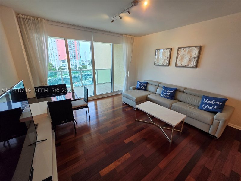 Comprar apartamento en Aventura Marina 705