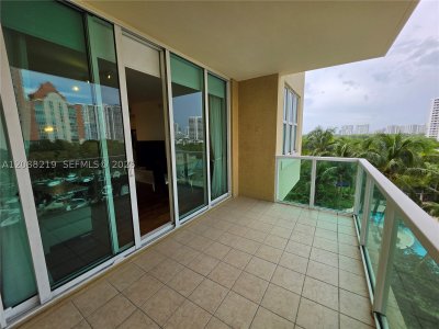 Comprar apartamento en Aventura Marina 705