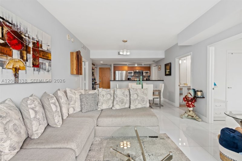 Condo for sale at Vizcayne South Tower 2501