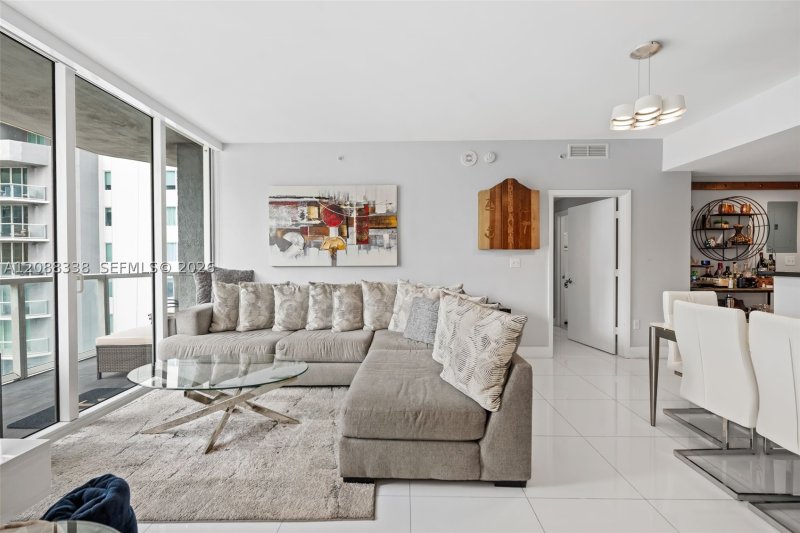 Condo for sale at Vizcayne South Tower 2501