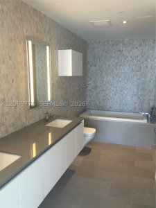 Brickell City Centre Reach Apt #3405