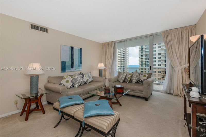 Comprar apartamento en Seacoast 5700 12D