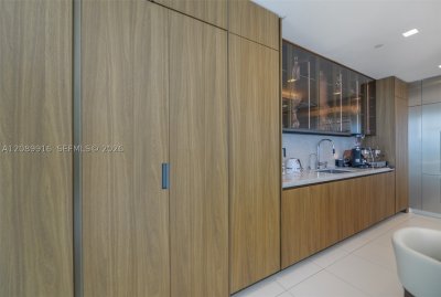 Comprar apartamento en Turnberry Ocean Colony 3204