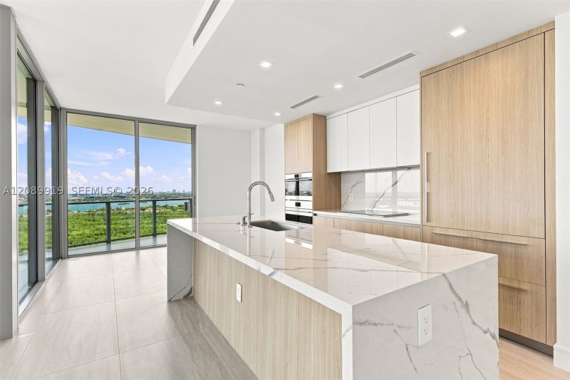 Comprar apartamento en One Park Tower by Turnberry 2301
