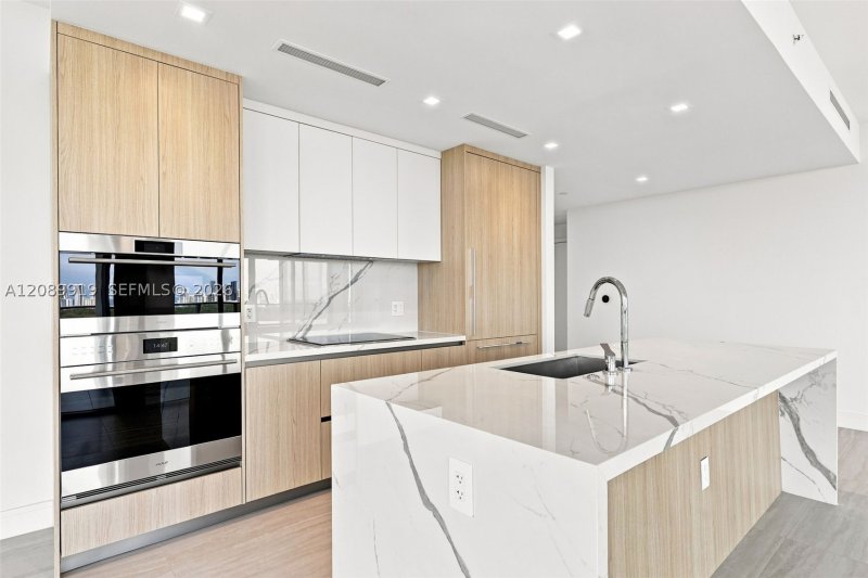 Comprar apartamento en One Park Tower by Turnberry 2301