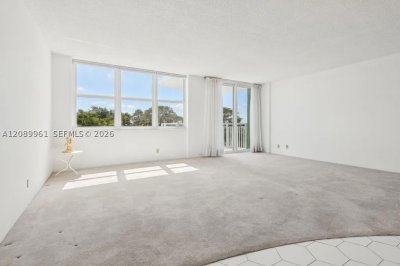 Comprar apartamento en Bayview Towers C402