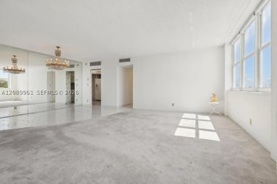 Comprar apartamento en Bayview Towers C402