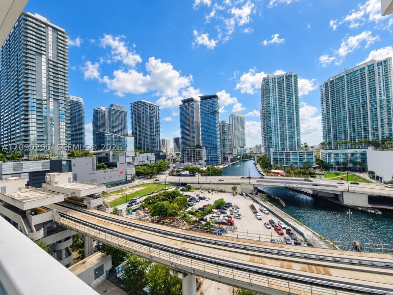 Apartment for rent at Brickell on the River North 1203