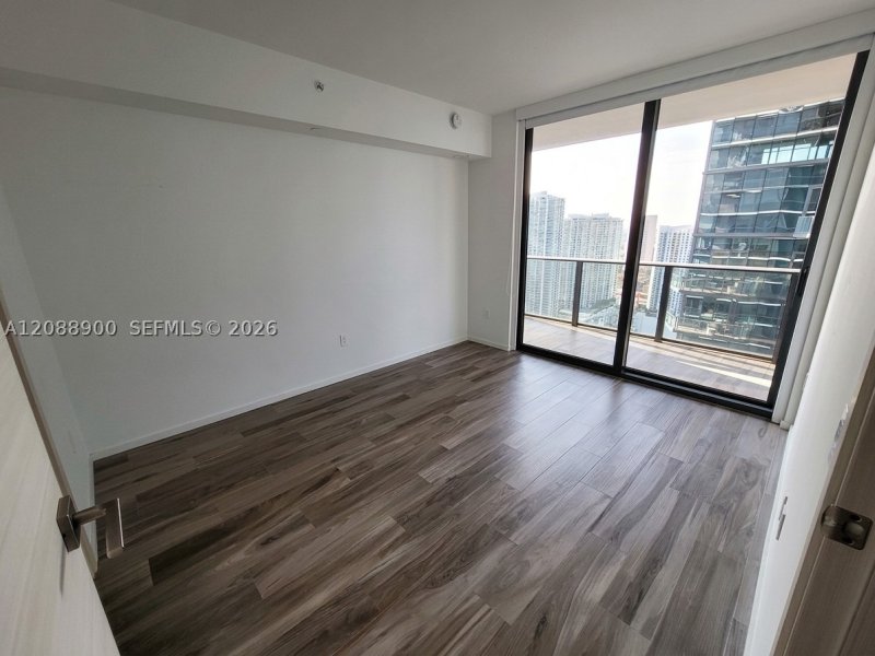Comprar apartamento no SLS Lux Brickell 4108