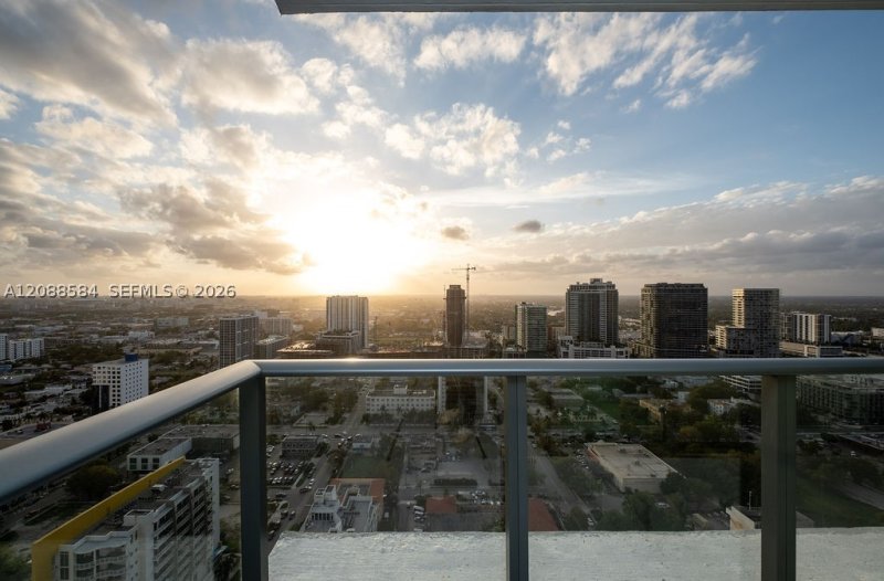 Condo for sale at Gran Paraiso 3101