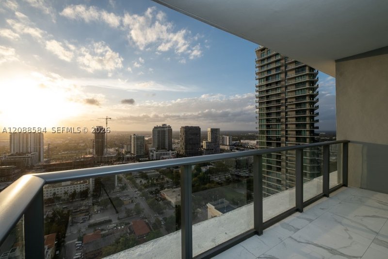 Condo for sale at Gran Paraiso 3101