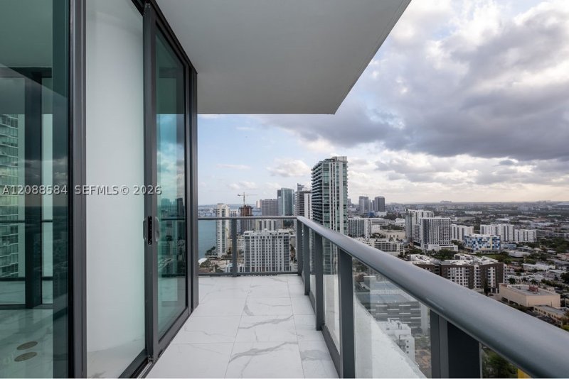 Condo for sale at Gran Paraiso 3101