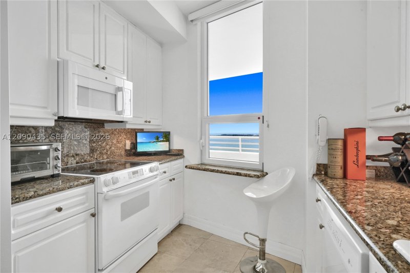 Property photo # 8