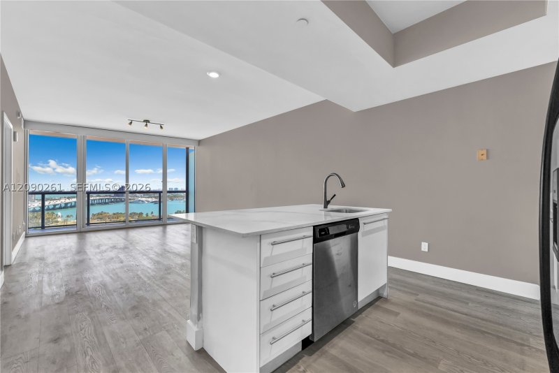Condo for sale at Marina Blue 1710