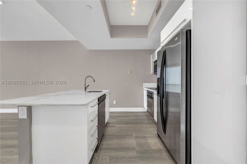 Condo for sale at Marina Blue 1710