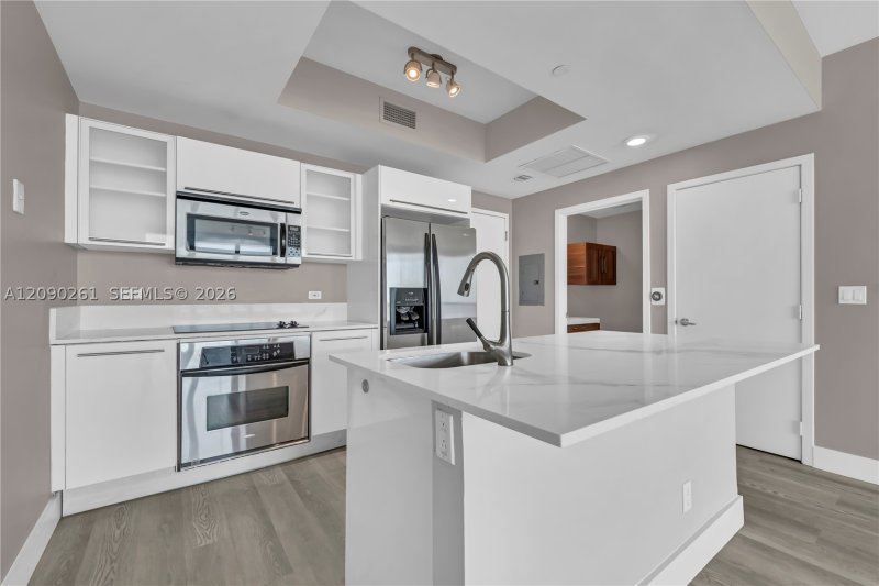 Condo for sale at Marina Blue 1710