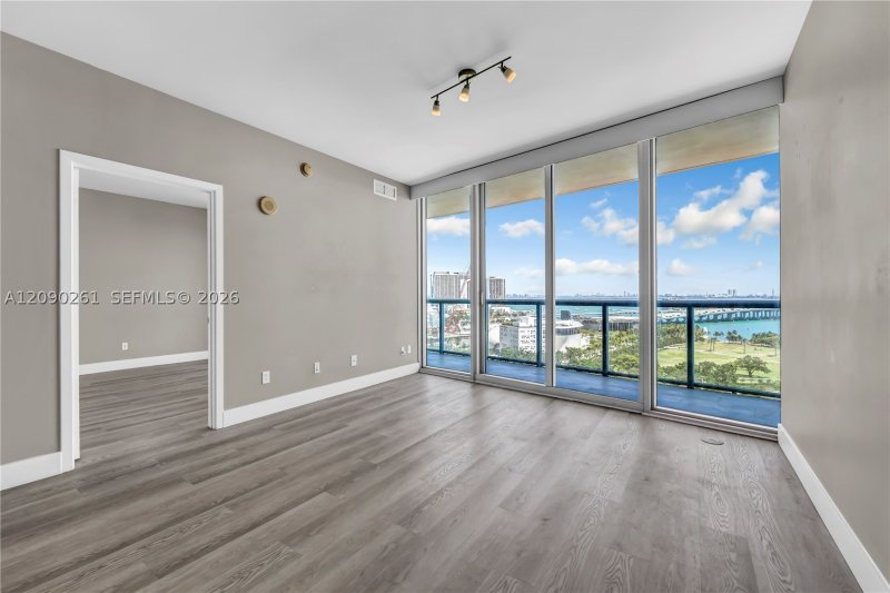 Condo for sale at Marina Blue 1710