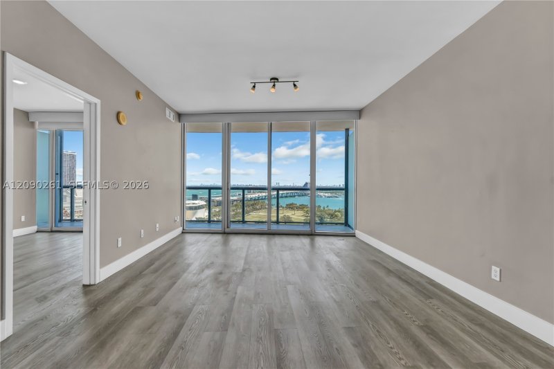 Condo for sale at Marina Blue 1710