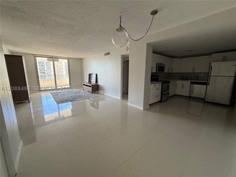 Apartment for rent at Oceanside Plaza 12Z