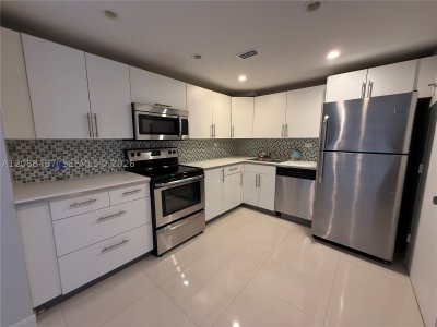 Oceanside Plaza Apt #12Z