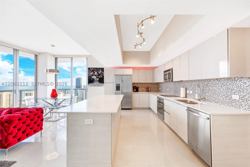 Property photo # 6