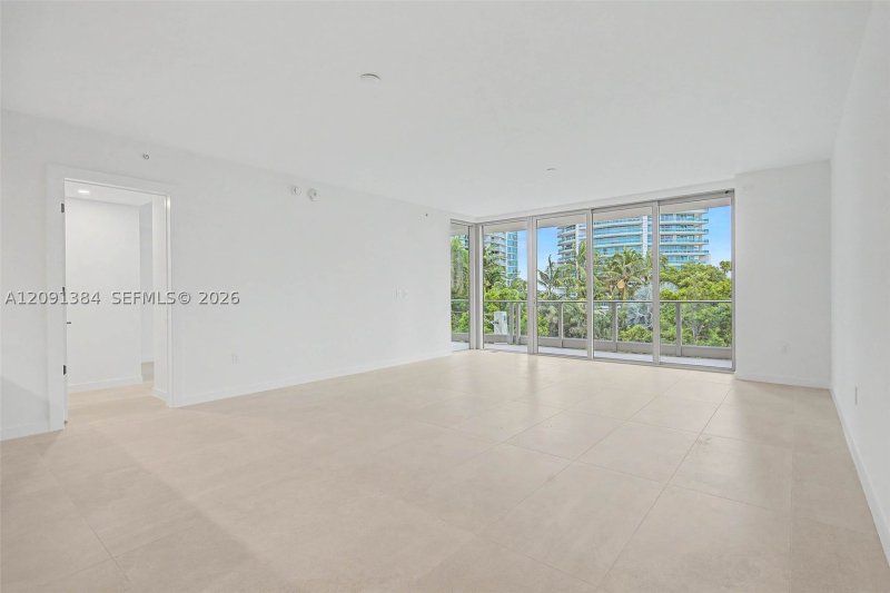 Condo for sale at 2200 Brickell 405