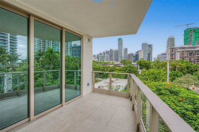 Comprar apartamento no 2200 Brickell 405