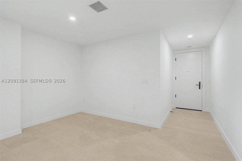 Condo for sale at 2200 Brickell 405