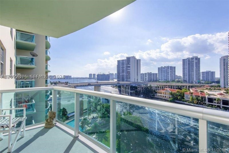 Comprar apartamento no Ocean View 421