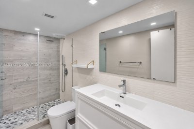 Comprar apartamento no Ocean View 421