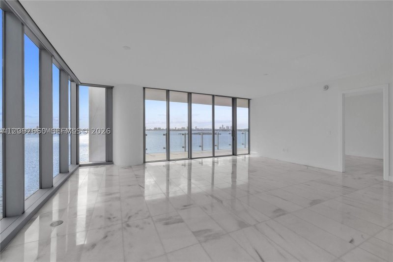 Comprar apartamento no Missoni Baia 901