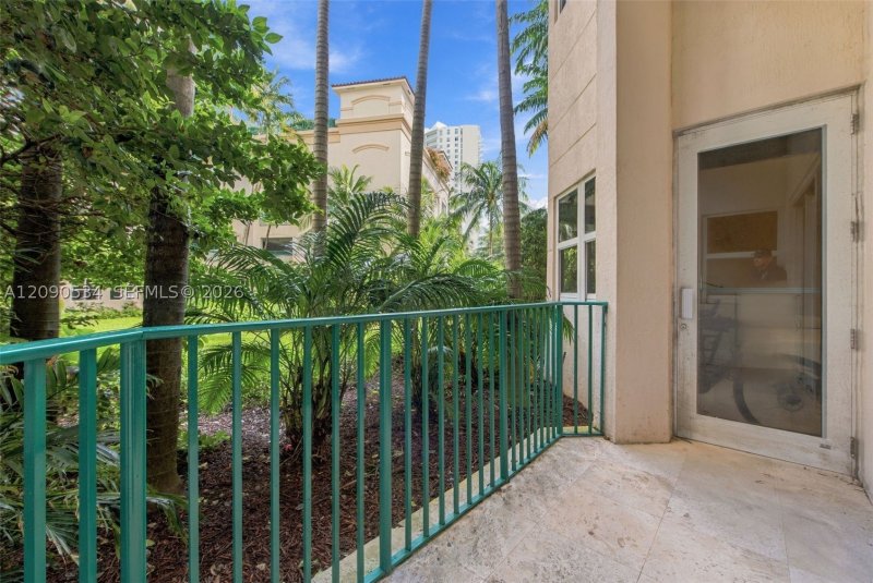 Comprar apartamento en Turnberry Village South 116