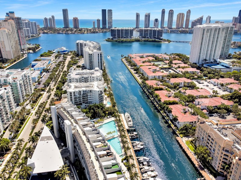 Condo for sale at Artech 122