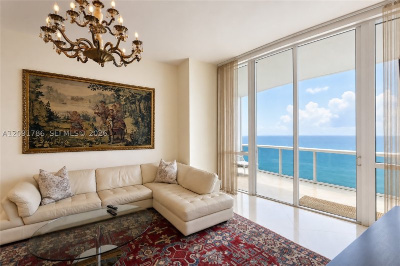 Comprar apartamento no Trump Tower Three 4007
