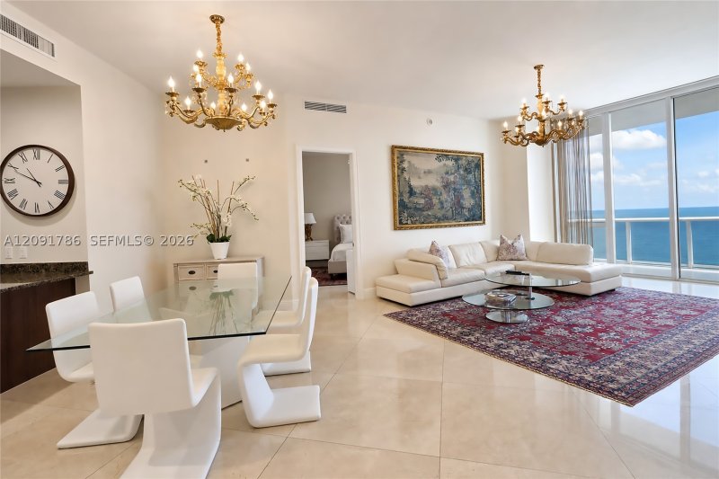 Comprar apartamento no Trump Tower Three 4007