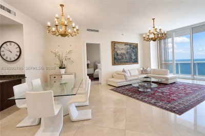 Comprar apartamento no Trump Tower Three 4007